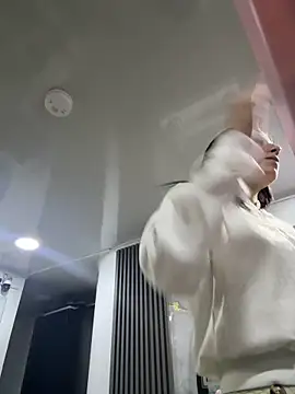   Nahomy online show from March 2026 11:48:02 AM