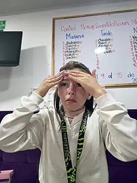   Nahomy online show from March 2026 11:36:01 AM