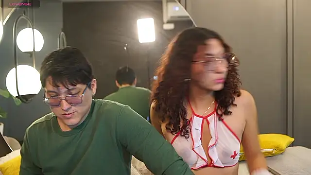 Mia and Belmonth online show from March 2026 07:07:02 PM