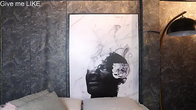 Mia and Belmonth online show from April 2026 06:48:02 PM