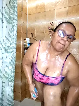 Roxy 77 online show from April 2026 03:41:02 AM