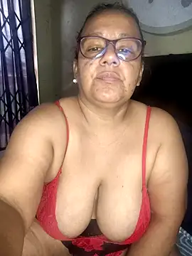 Roxy 77 online show from March 2026 11:54:01 AM