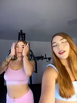 CyberMiaXXX online show from April 2026 09:32:01 PM