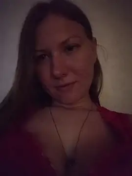 Snapshot of August_Shine chatting on May 2026 06:27:02 PM August Shine online show from May 2026 06:27:02 PM