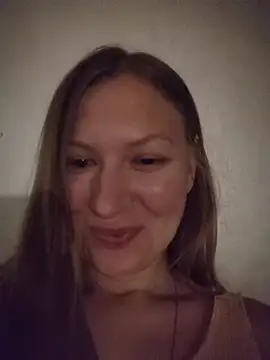 Snapshot of August_Shine chatting on May 2026 06:06:01 PM August Shine online show from May 2026 06:06:01 PM