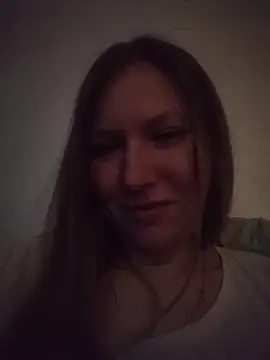 Snapshot of August_Shine chatting on April 2026 06:20:02 PM August Shine online show from April 2026 06:20:02 PM