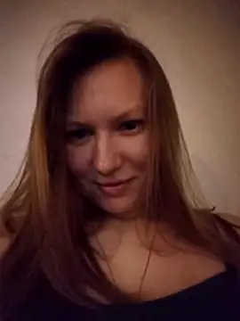 Snapshot of August_Shine chatting on April 2026 06:09:02 PM August Shine online show from April 2026 06:09:02 PM