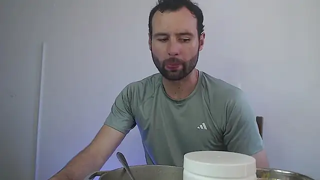 CarterHott online show from April 2026 08:02:01 PM