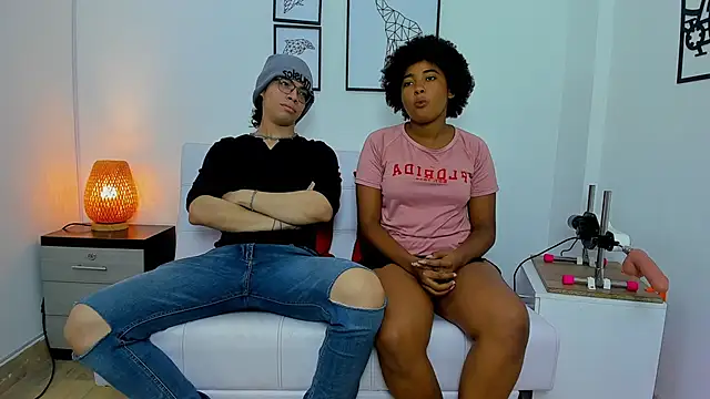 chiki carm online show from April 2026 01:23:02 PM