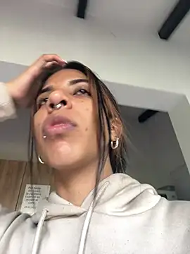 VioletaHills  online show from April 2026 12:11:02 PM