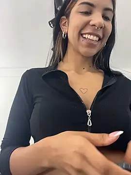 VioletaHills  online show from March 2026 01:40:01 PM