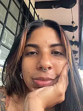 Snapshot of VioletaHills_ chatting on May 2026 12:23:02 PM VioletaHills online show from May 2026 12:23:02 PM