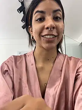 Snapshot of VioletaHills_ chatting on July 2026 12:35:02 PM VioletaHills online show from July 2026 12:35:02 PM