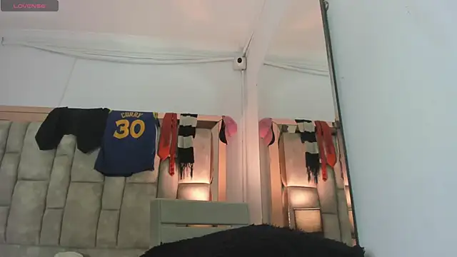 Snapshot of Titan_Moreno_ chatting on July 2026 06:47:02 AM Titan Moreno online show from July 2026 06:47:02 AM
