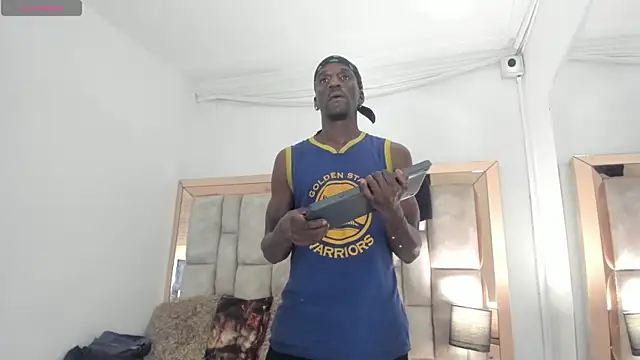 Snapshot of Titan_Moreno_ chatting on July 2026 01:08:02 PM Titan Moreno online show from July 2026 01:08:02 PM