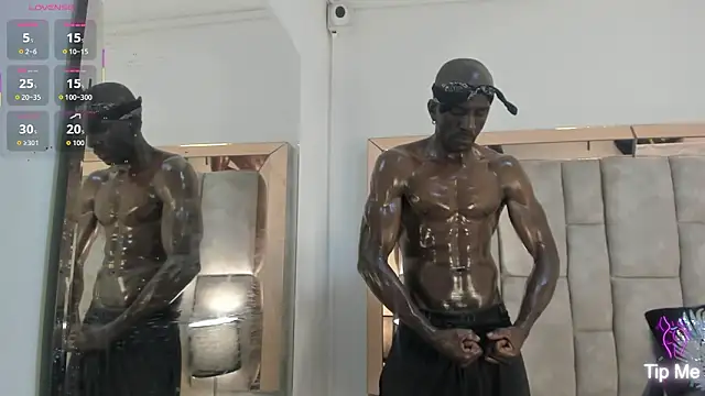 Titan Moreno  online show from March 2026 12:42:02 PM