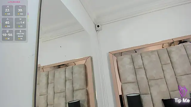 Titan Moreno  online show from March 2026 12:06:02 PM