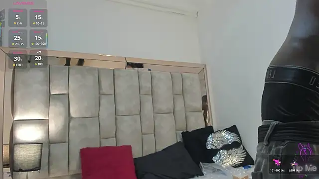 Titan Moreno  online show from March 2026 12:31:02 PM