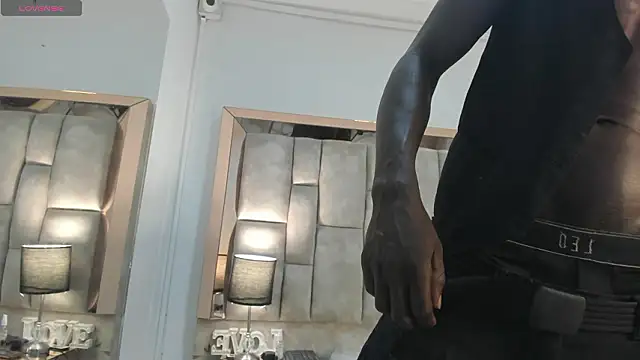 Titan Moreno  online show from March 2026 12:06:02 PM