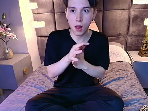 hollannd  online show from May 2026 03:30:01 PM