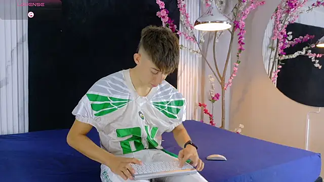 Danteandviolete cr online show from July 2026 11:38:01 AM