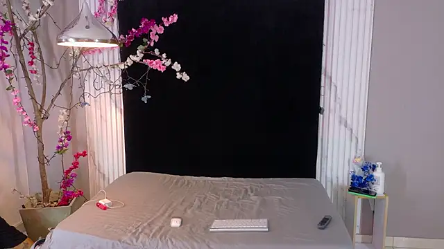 Danteandviolete cr online show from March 2026 11:15:01 AM