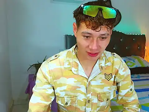  Santi2 online show from March 2026 07:23:02 PM