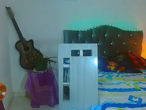  Santi2 online show from April 2026 11:08:01 PM