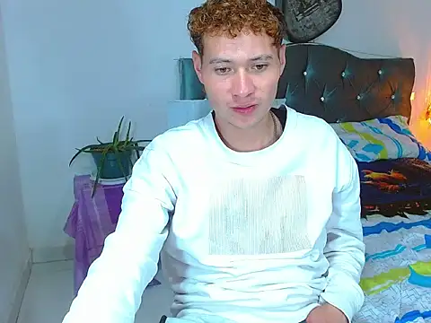  Santi2 online show from April 2026 10:16:02 PM