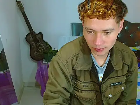  Santi2 online show from April 2026 10:39:02 PM