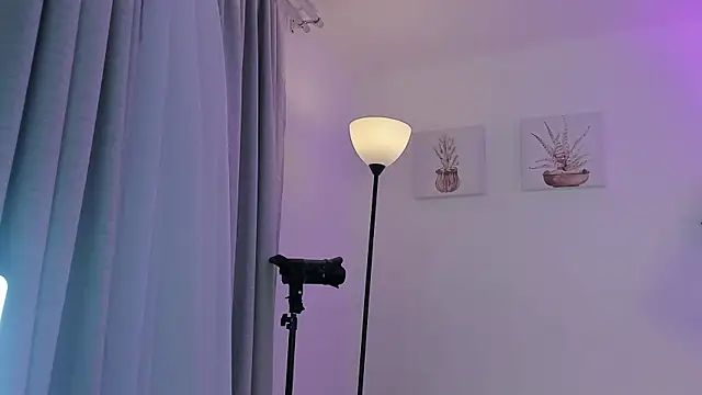 AlaiaRogers online show from April 2026 10:19:02 AM