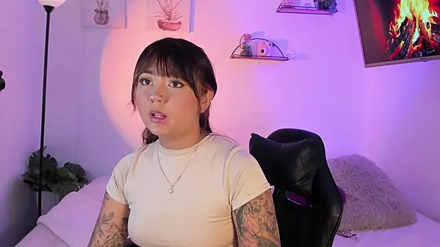 AlaiaRogers online show from April 2026 10:38:02 AM