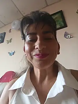 Lucia Rios online show from May 2026 10:19:01 PM