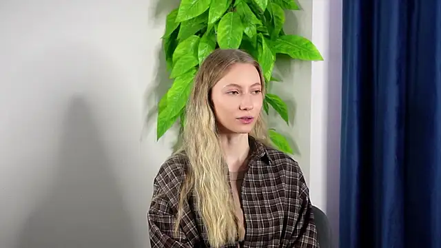 YuetteRaef online show from March 2026 05:59:01 AM