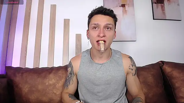 Snapshot of DIEGO_JONES chatting on May 2026 01:31:02 PM DIEGO JONES online show from May 2026 01:31:02 PM