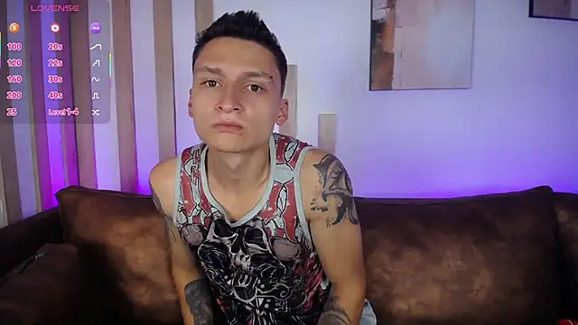 Snapshot of DIEGO_JONES chatting on June 2026 01:12:02 PM DIEGO JONES online show from June 2026 01:12:02 PM