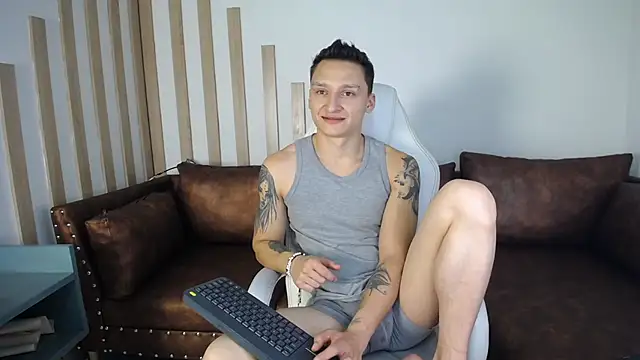 Snapshot of DIEGO_JONES chatting on May 2026 01:47:01 PM DIEGO JONES online show from May 2026 01:47:01 PM