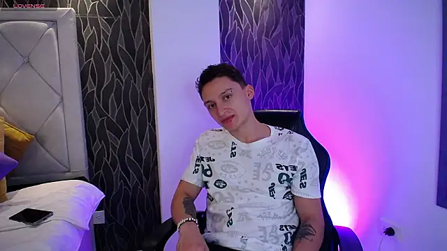 DIEGO JONES online show from March 2026 08:19:01 PM