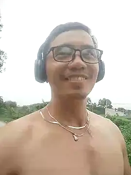 traiwe06 online show from May 2026 08:42:02 AM