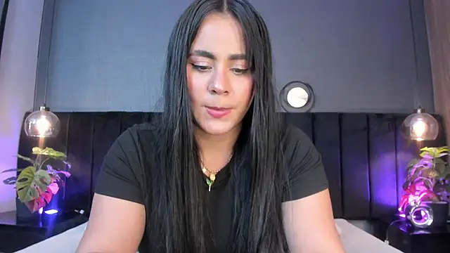 alejandra  garcia online show from April 2026 03:19:01 AM