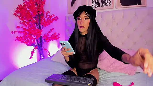 Liz Hills online show from April 2026 12:18:02 PM