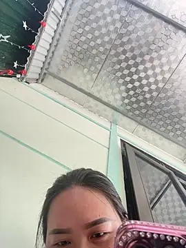 Snapshot of E-ll-A01 chatting on February 2026 03:50:01 AM E-ll-A01 online show from February 2026 03:50:01 AM