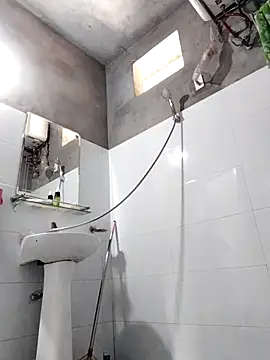 Lilinn  online show from March 2026 03:30:02 AM