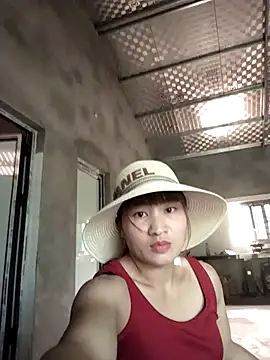 Lilinn  online show from April 2026 07:45:01 AM