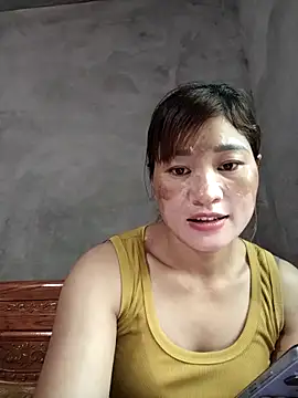 Lilinn  online show from April 2026 12:50:01 AM