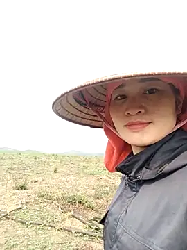 Lilinn  online show from April 2026 01:02:02 AM