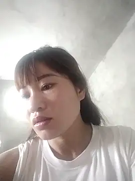 Lilinn  online show from May 2026 11:27:02 PM