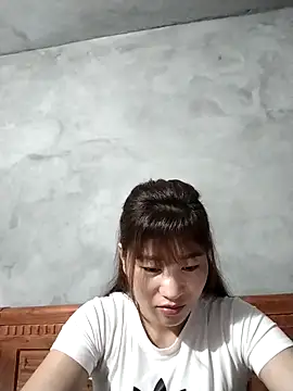 Lilinn  online show from March 2026 10:43:01 PM