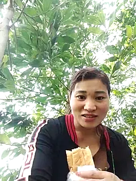 Lilinn  online show from March 2026 04:45:01 AM