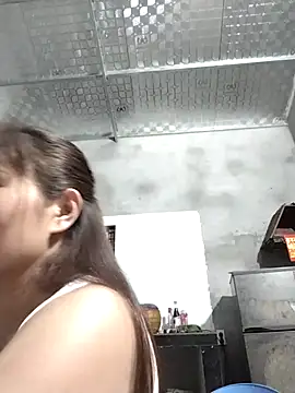 Lilinn  online show from March 2026 11:45:01 AM